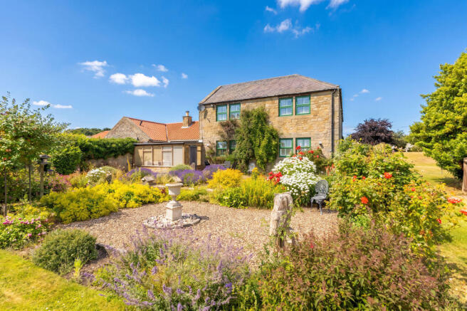 5 bed property, in Friary House, £1,295,000