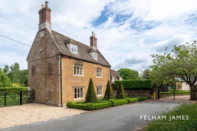 4 bed property, in Manor Lane, £1,200,000