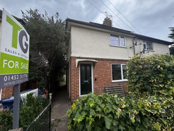 3 bed property, in Hollams Road, £190,000