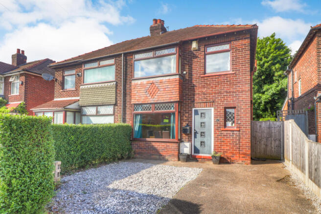 3 bed property, in Adswood Old Hall Road, £320,000