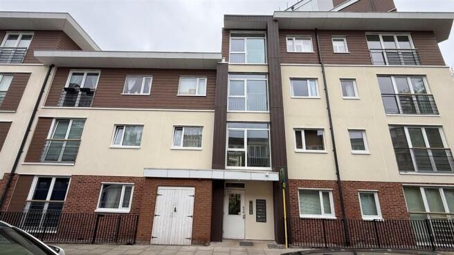 1 bed property, in Basire Street, £275,000
