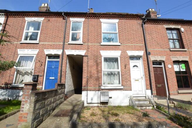 3 bed property, in Bowthorpe Road, £185,000