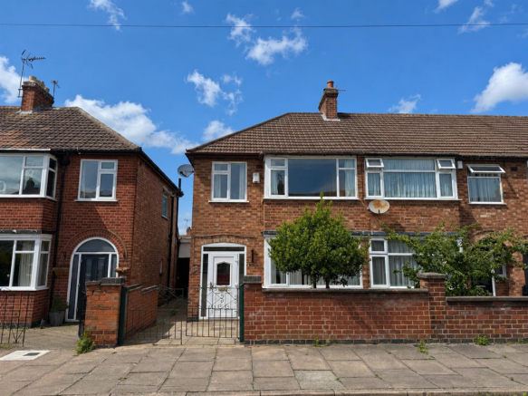 3 bed property, in Shropshire Road, £230,000