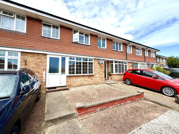 3 bed property, in Chantry Road, £450,000