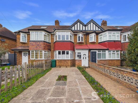 3 bed property, in Dukes Avenue, £800,000