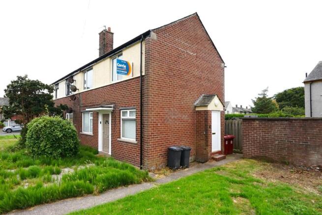 1 bed property, in Ramsgate Crescent, £70,000