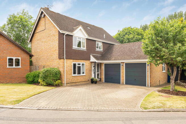 4 bed property, in George Eliot Close, £825,000