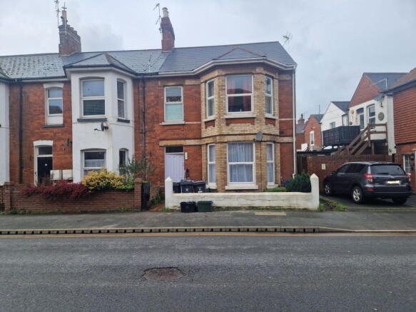 5 bed property, in Imperial Road, £350,000