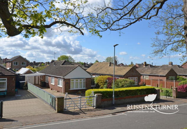 2 bed property, in Hall Road, £340,000