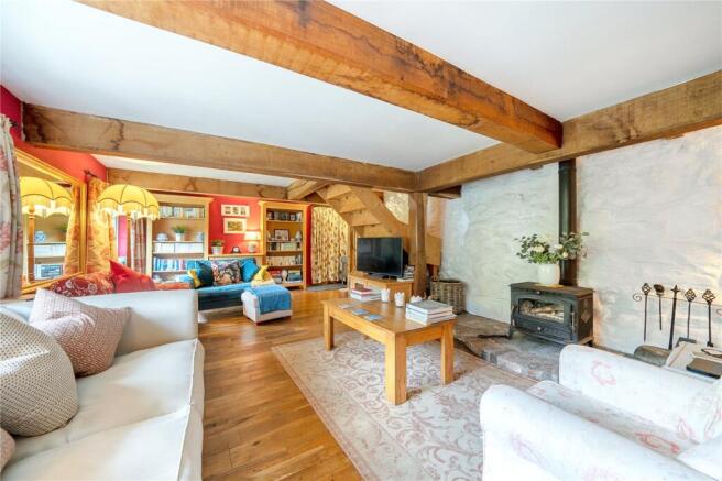 3 bed property, in Llanfair Caereinion, £465,000