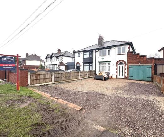 3 bed property, in Fibbersley, £220,000