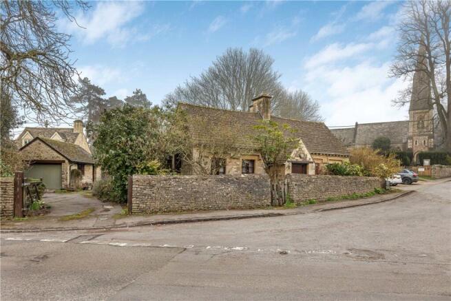 3 bed property, in Lower End, £925,000