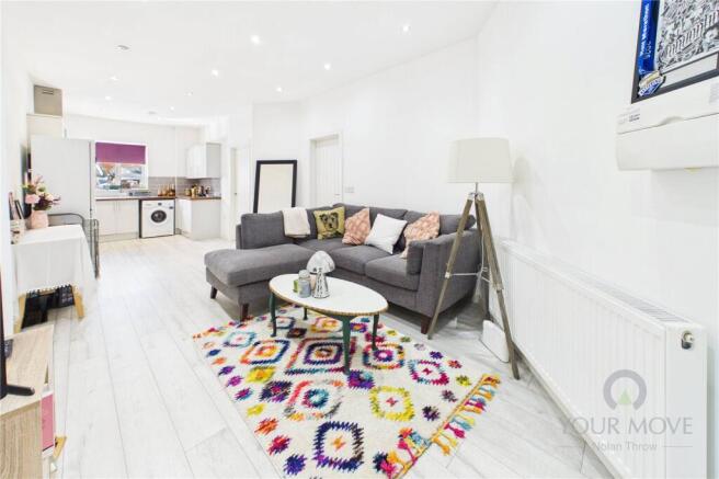 1 bed property, in Tresham Street, £120,000