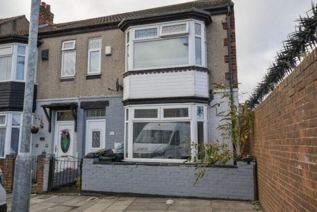 2 bed property, in Spring Garden Road, £68,000