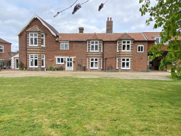 5 bed property, in Cromer Road, £650,000