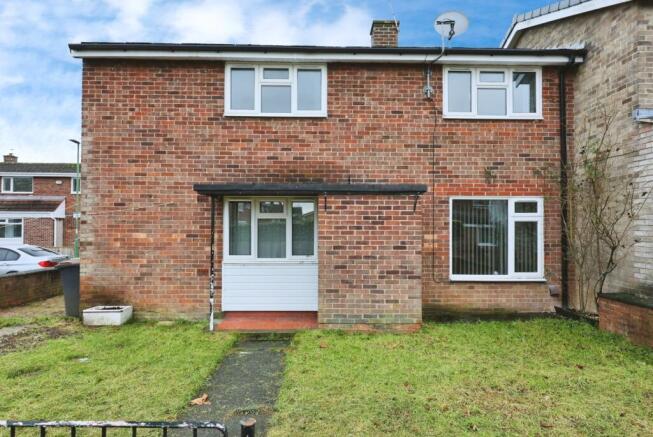 2 bed property, in Dent Walk, £68,500