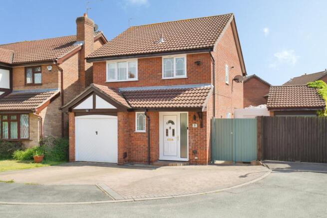 3 bed property, in Galahad Drive, £300,000