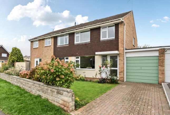 3 bed property, in Millfield, £300,000