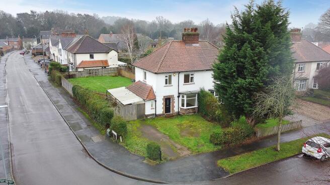 3 bed property, in Cradock Drive, £490,000