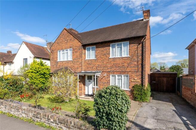 4 bed property, in Haydon Road, £675,000