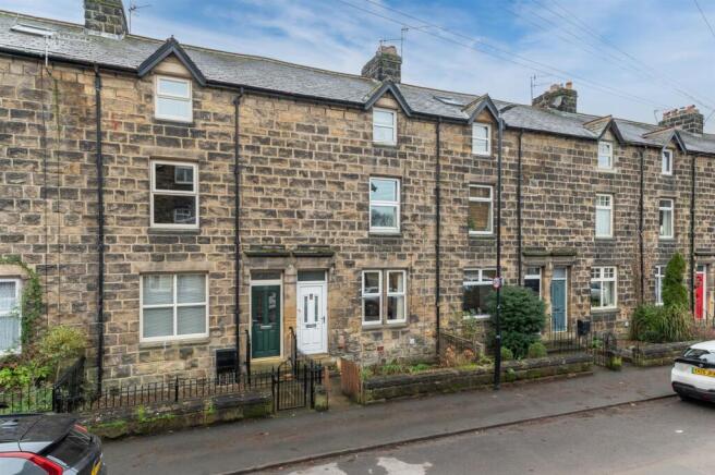 4 bed property, in Manor Street, £320,000