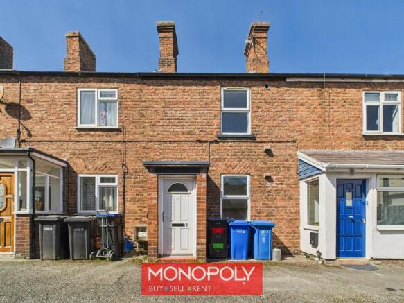 1 bed property, in Chapel Street, £95,000