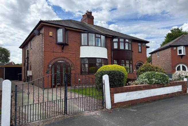 4 bed property, in Bruche Drive, £280,000