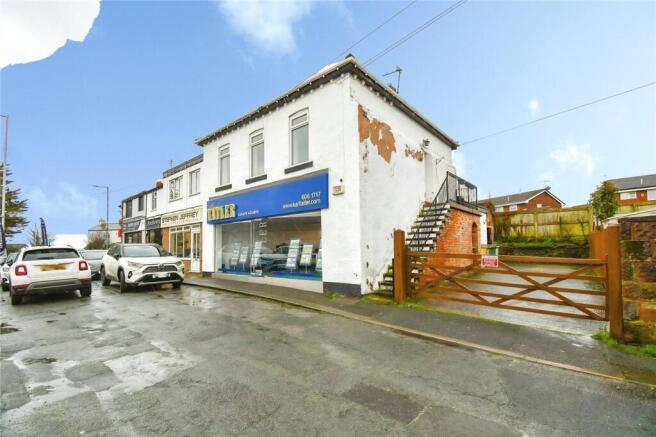 2 bed property, in Greasby Road, £140,000