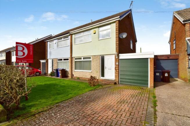 3 bed property, in Toll Bar Road, £190,000