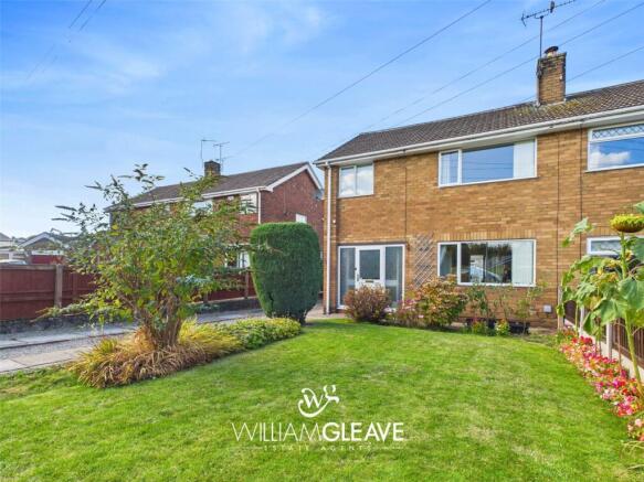 3 bed property, in Nant Road, £210,000