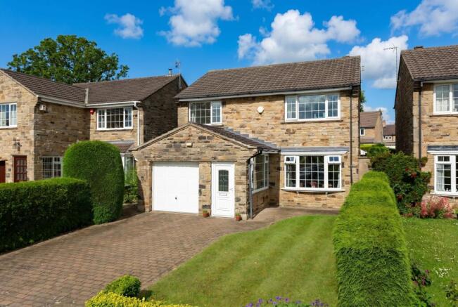 4 bed property, in Jervaulx Close, £545,000
