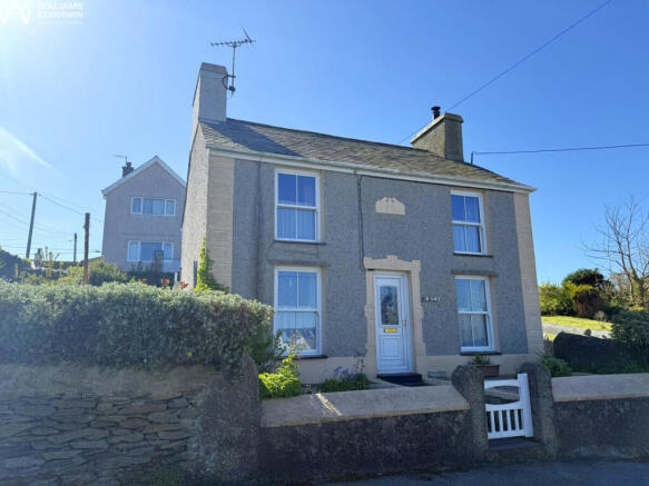 3 bed property, in Ednyfed Hill, £199,950