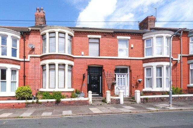 5 bed property, in Peterborough Road, £350,000