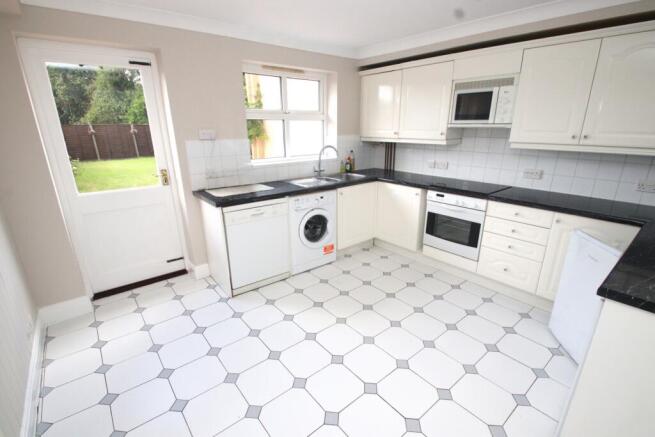 3 bed property, in Station Road, £600,000