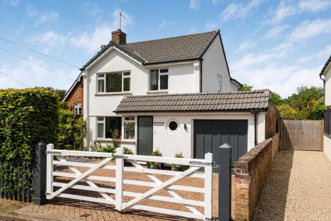 4 bed property, in Stonards Brow, £1,200,000