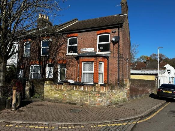 3 bed property, in Edward Street, £280,000