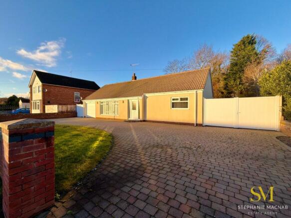3 bed property, in Bushbys Park, £525,000