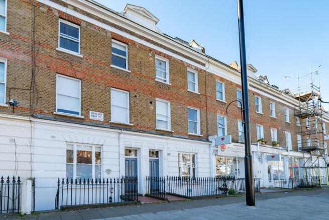 2 bed property, in Shirland Road, £675,000