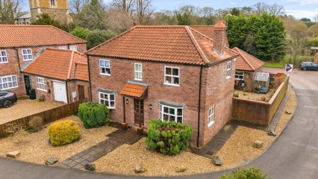 4 bed property, in Beck Farm Mews, £440,000