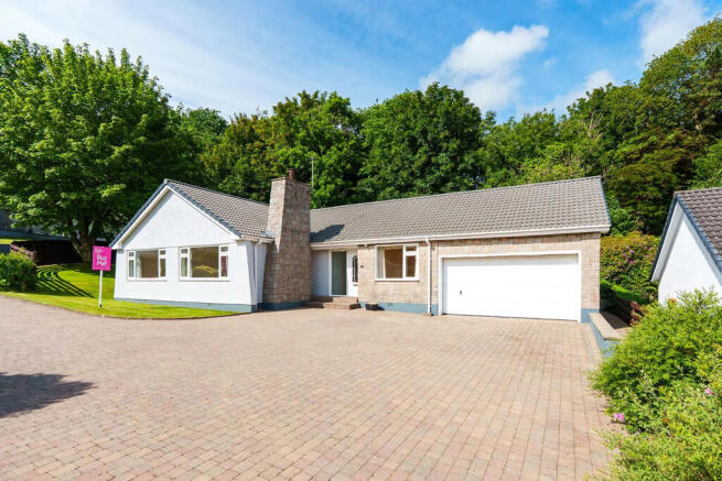 4 bed property, in 41, £599,950