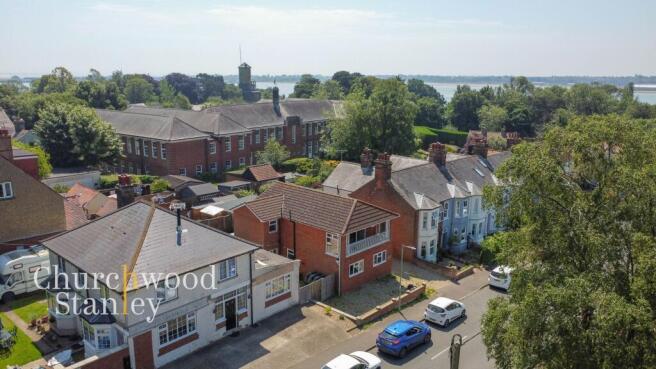 3 bed property, in Bristol Hill, £325,000