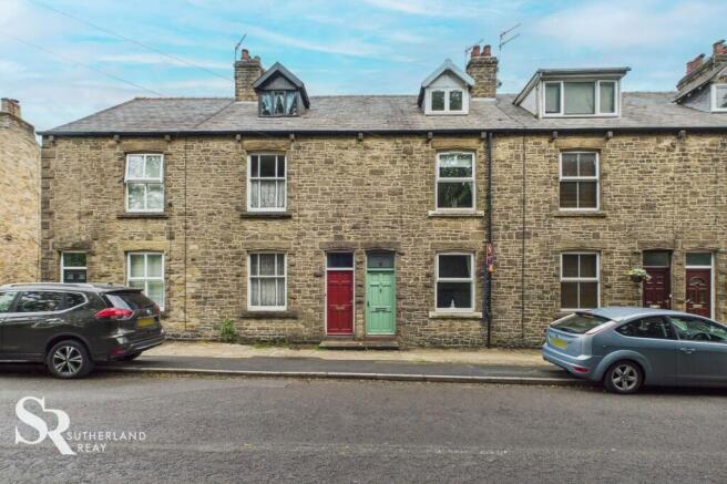 3 bed property, in Macclesfield Road, £269,000