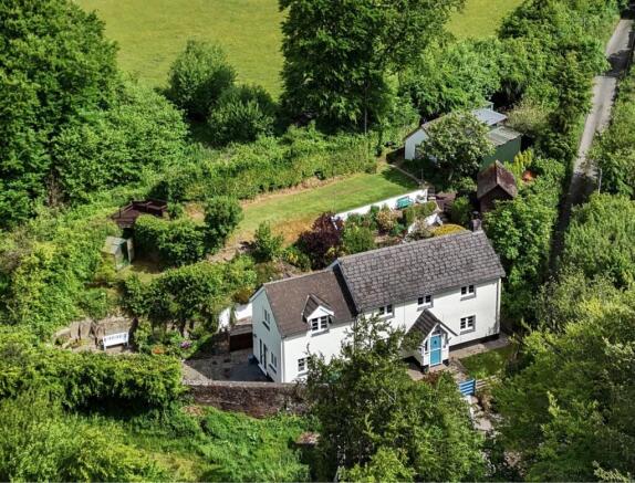 3 bed property, in Exton, £565,000