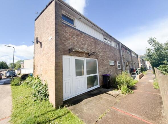 3 bed property, in East Roedin Coed Eva, £160,000