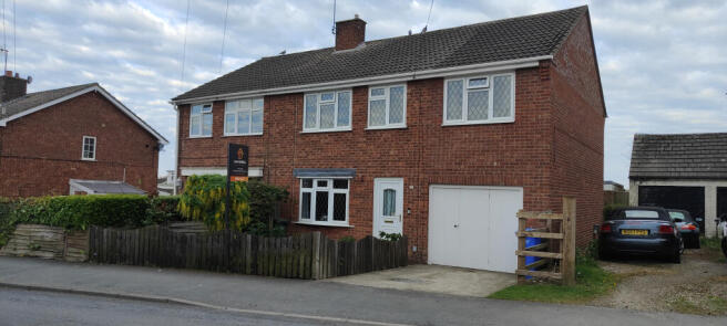 4 bed property, in Hungate Lane, £243,000