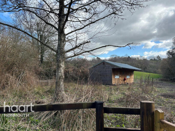 1 bed property, in Partridge Field, £150,000