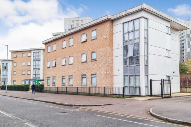 1 bed property, in 146-158 Park Street, £10,000