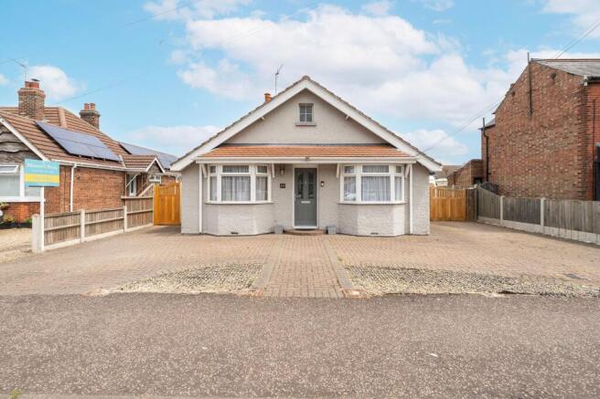 3 bed property, in Lacon Road, £325,000
