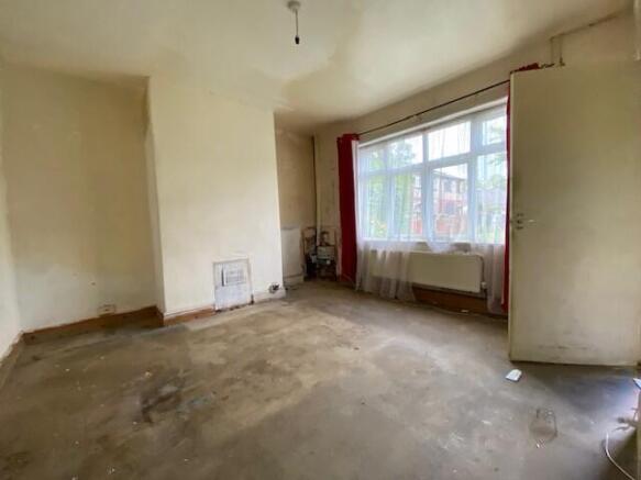 3 bed property, in 56 Carlton Street, £95,000