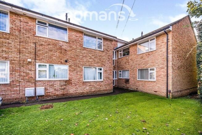 2 bed property, in Ashtree House, £235,000